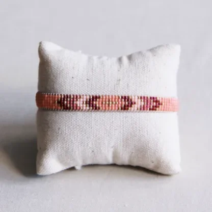 Weefarmbandje zalm/rood/roze/goud - Afbeelding 2